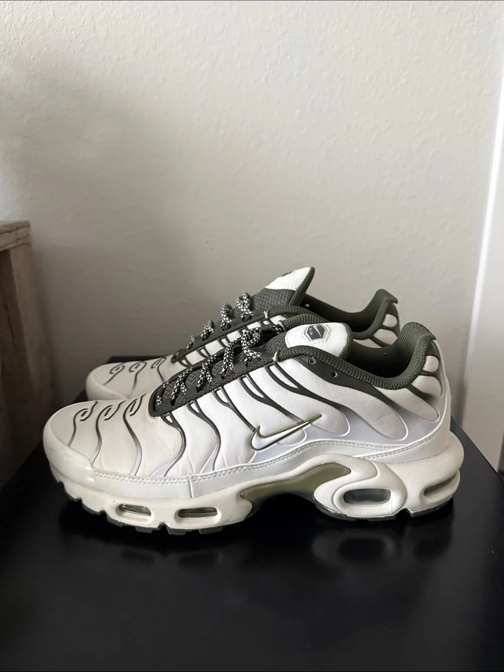 Nike Air Max Plus 'Phantom Neutral Olive'